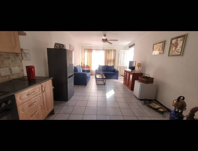 2 BEDROOM TOWNHOUSE FOR SALE IN MULBARTON